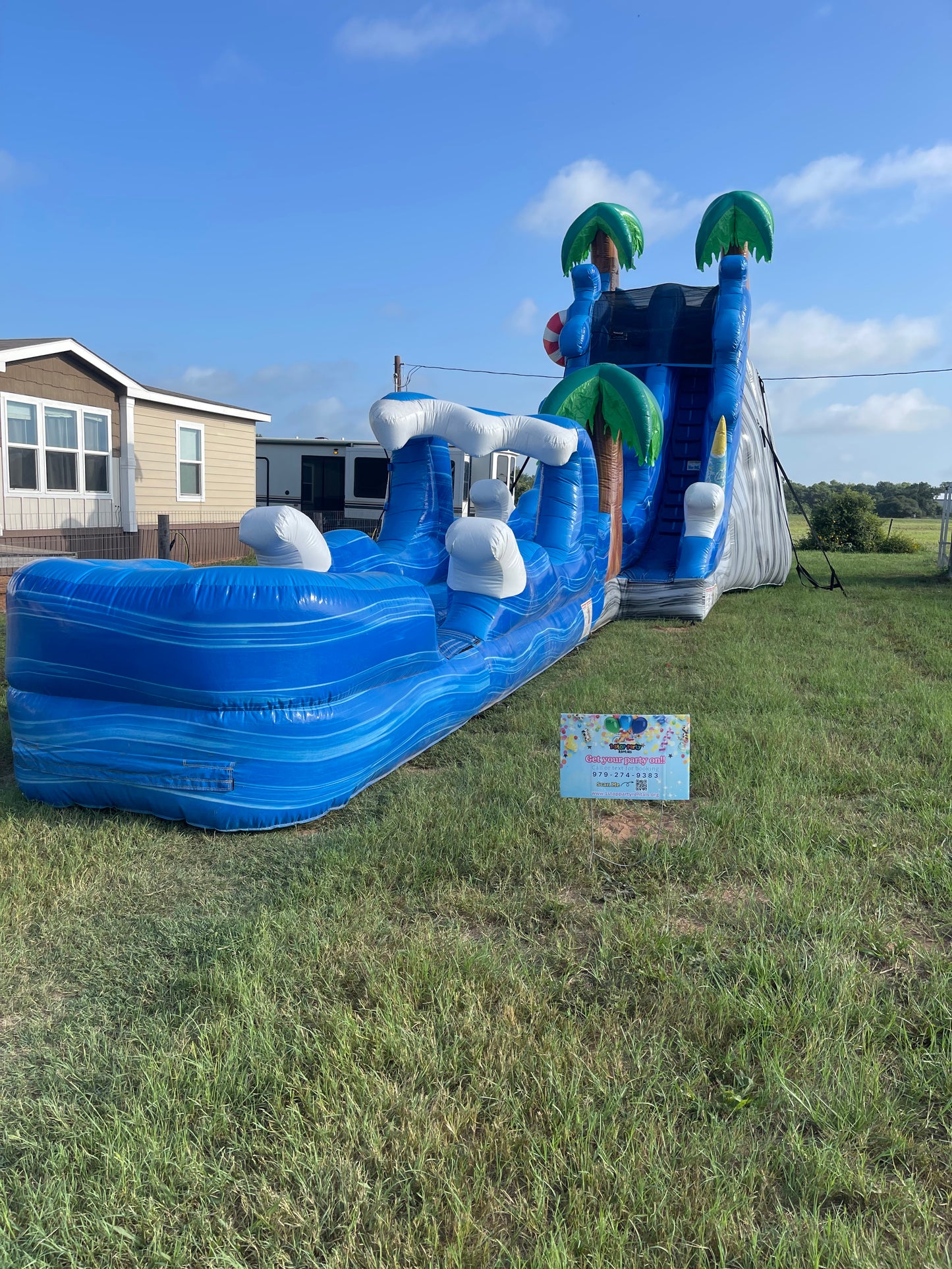 Malibu 22' Water Slide with slip n slide